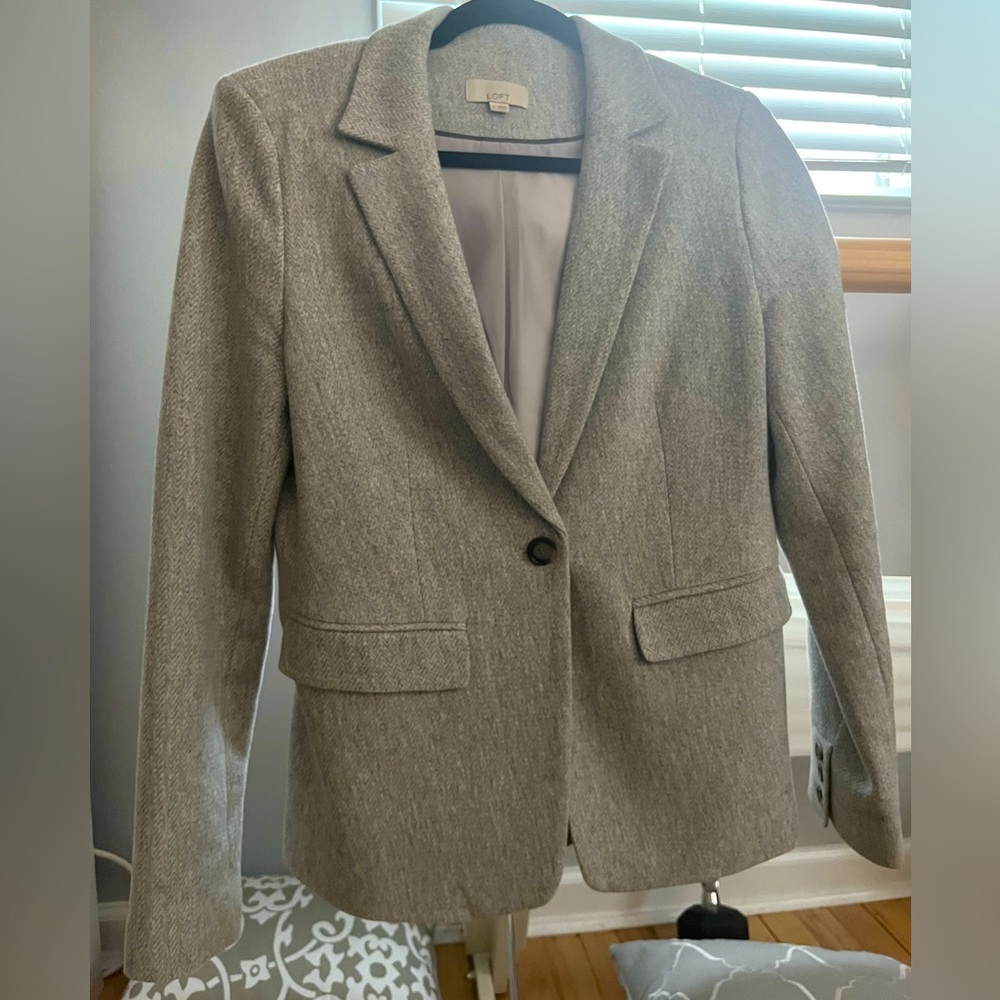 LOFT Gray Structured Blazer with Notched Lapels
